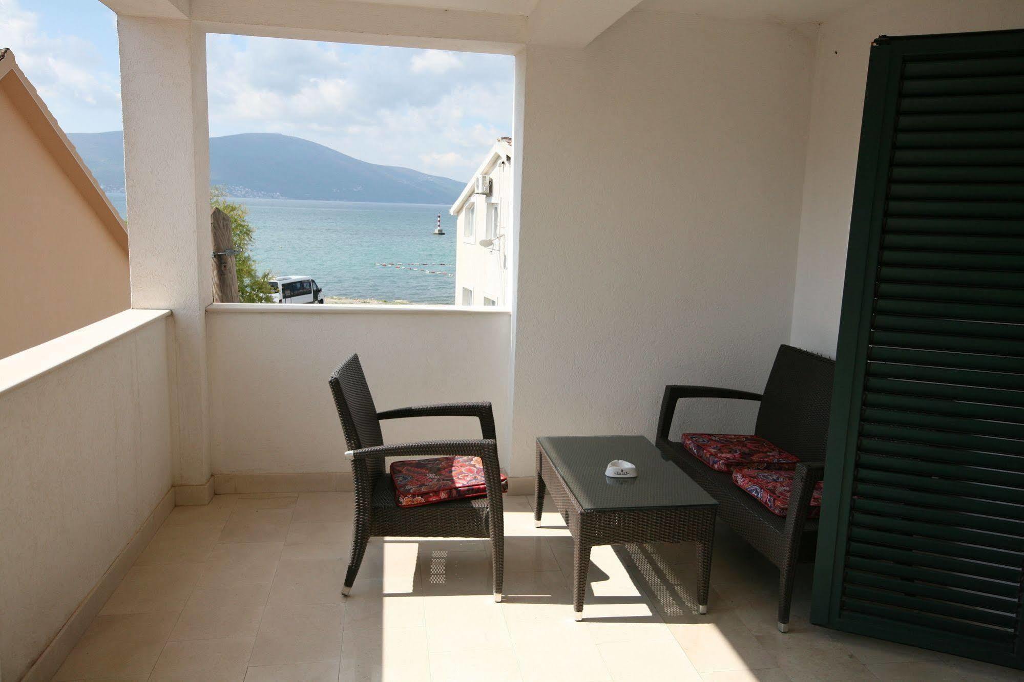 Boutique Hotel Villa Royal Tivat Exteriör bild